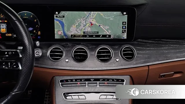 Mercedes-Benz E-Class W213 2021 Белый из Кореи, фото 5