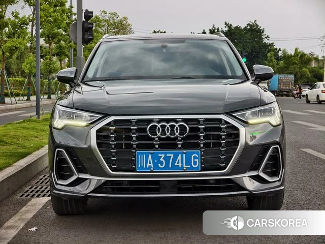 Audi Q3 2023 Темно-серый из Китая, фото 5