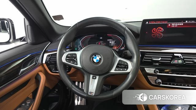 BMW 5 Series (G30) 2021 Белый из Кореи, фото 5