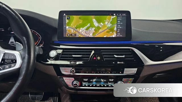 BMW 5 Series (G30) 2022 Серый из Кореи, фото 5