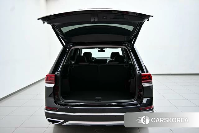 Volkswagen Tourang 2023 Черный из Китая, фото 5