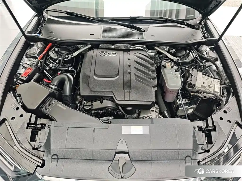 Audi A6L 2023 Silver/gray из Китая, фото 5