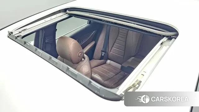 Mercedes-Benz E-Class W213 2022 Белый из Кореи, фото 5