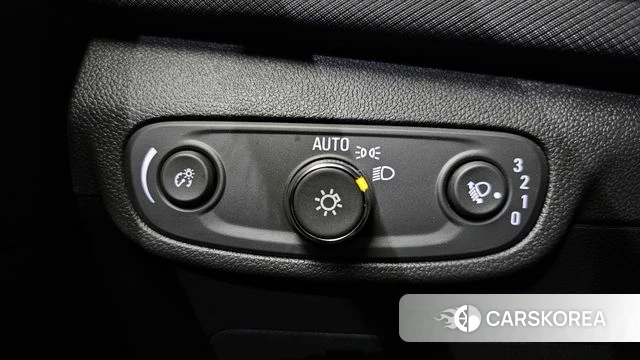 Chevrolet (GM Daewoo) The New Trail Blazer 2024 Белый из Кореи, фото 5