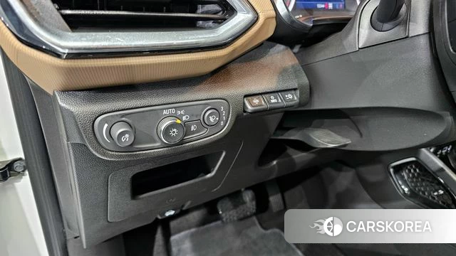 Chevrolet (GM Daewoo) Trailblazer 2021 Белый из Кореи, фото 5