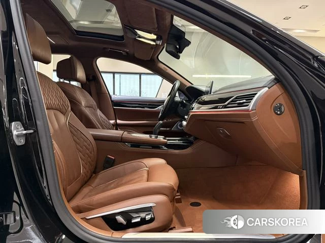 BMW 7 series 2018 Черный из Китая, фото 5