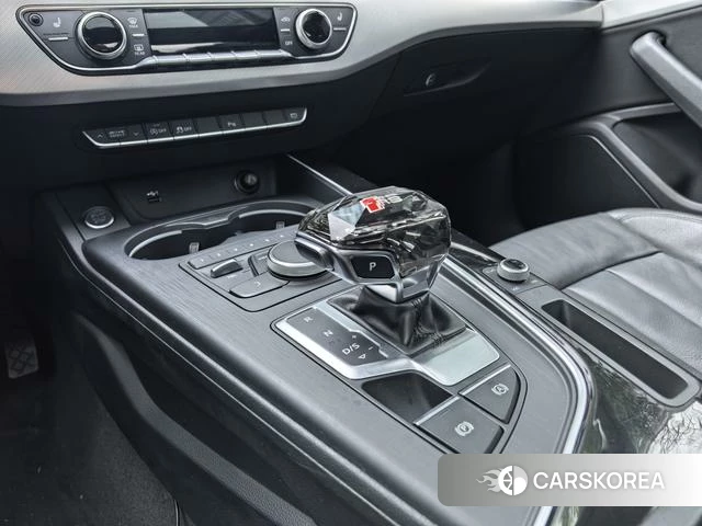 Audi A5 2018 Темно-серый из Китая, фото 5
