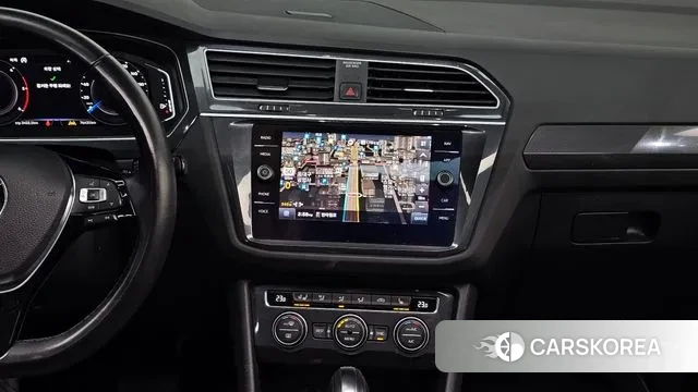 Volkswagen Tiguan second Generation 2020 Белый из Кореи, фото 5