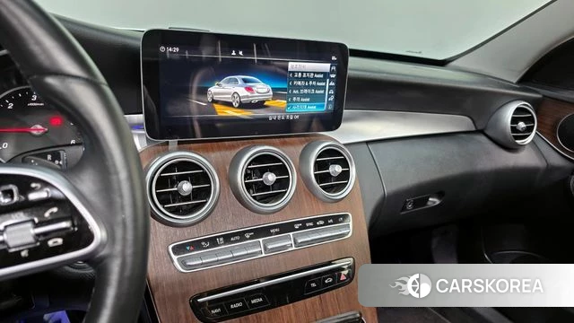 Mercedes-Benz C-Class W205 2019 Белый из Кореи, фото 5