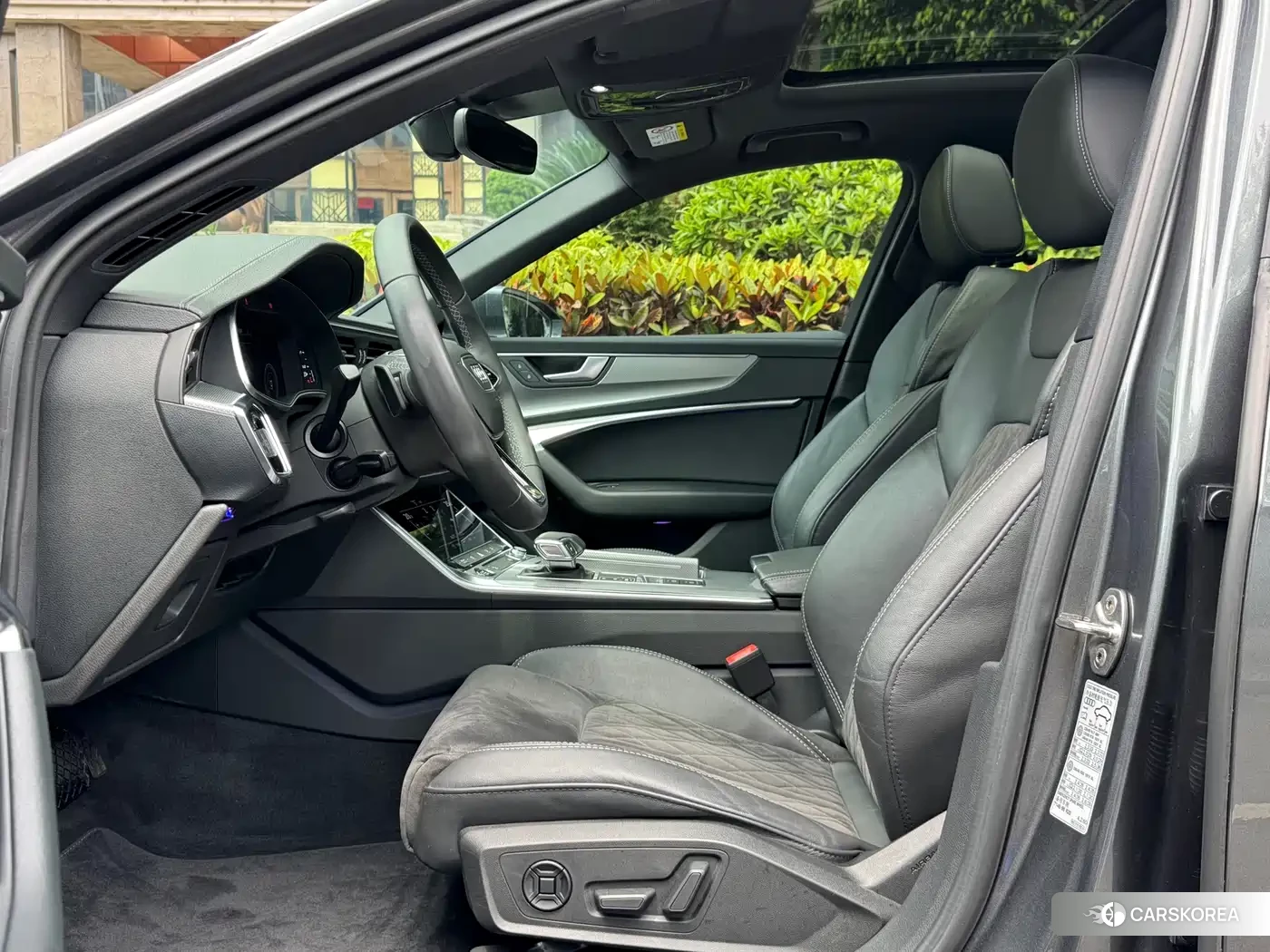 Audi A6L 2022 Silver/gray из Китая, фото 5