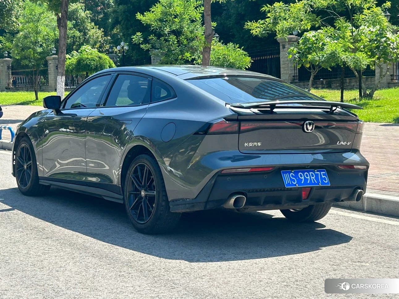 Chang'an UNI-V 2022 Серебристо-серый из Китая, фото 5
