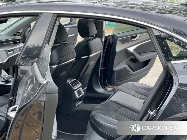 Audi A7L 2022 Черный из Китая, фото 5