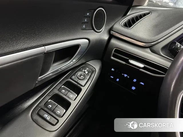 Hyundai Sonata (DN8) 2019 Серебристо-серый из Кореи, фото 5