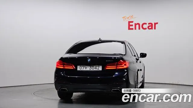 BMW 5 Series (G30) 2019 Синий из Кореи, фото 5