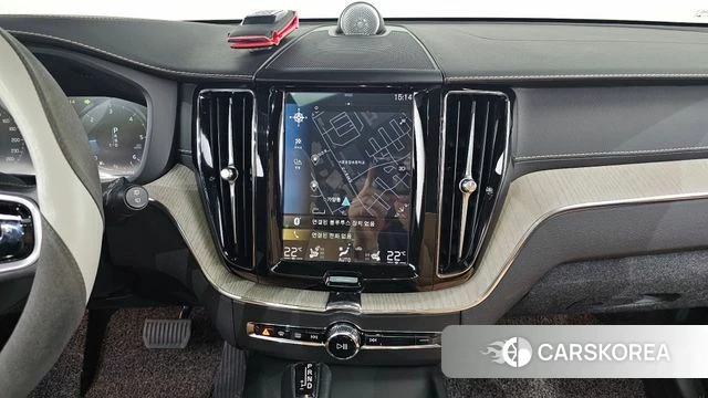 Volvo XC60 second Generation 2018 Белый из Кореи, фото 5