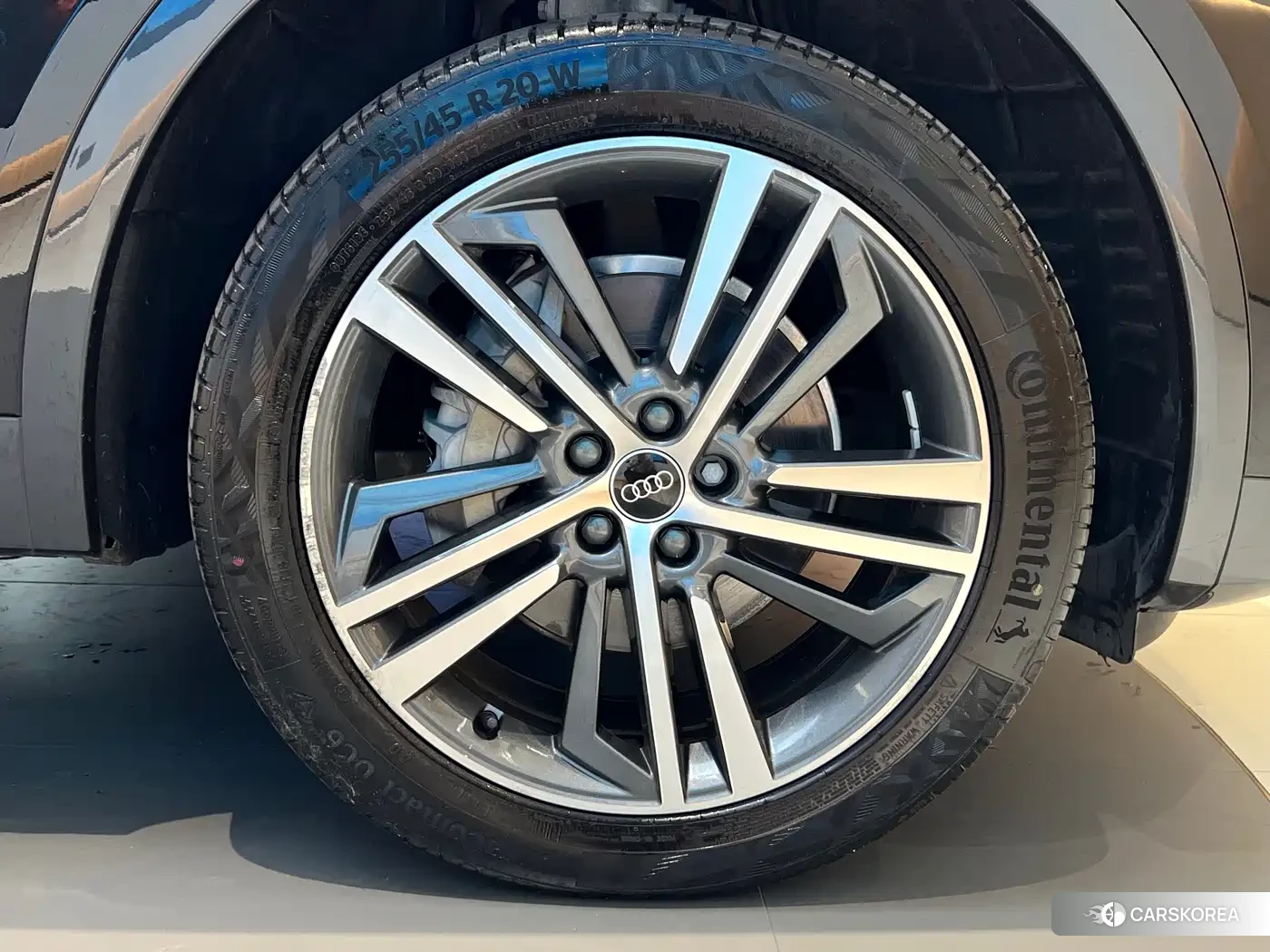 Audi Q5L 2022 Черный из Китая, фото 5