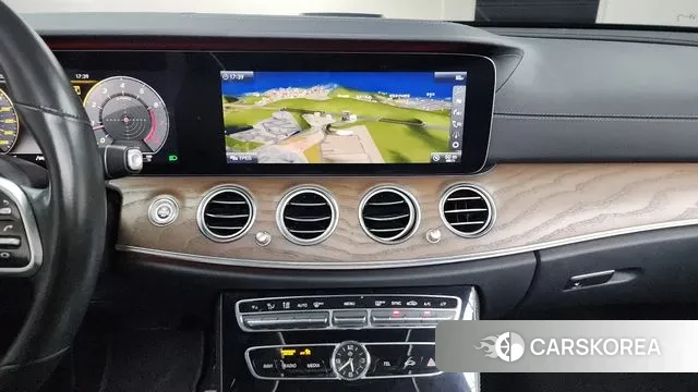 Mercedes-Benz E-Class W213 2020 Белый из Кореи, фото 5