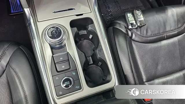 Ford Explorer 6th Generation 2022 Белый из Кореи, фото 5