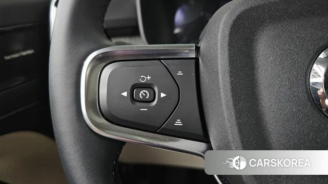 Volvo XC40 2025 Белый из Кореи, фото 5
