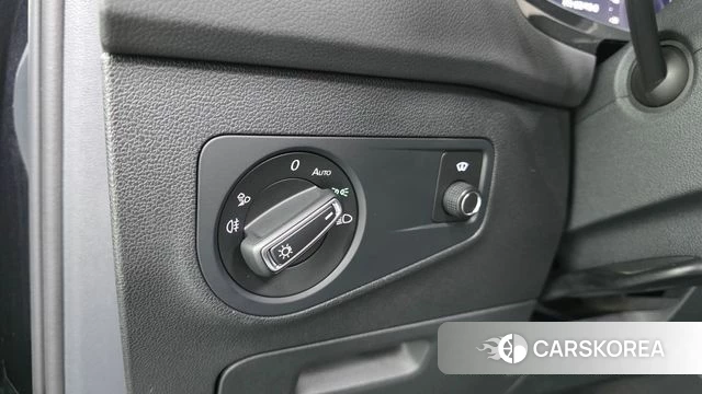 Volkswagen Tiguan second Generation 2022 Черный из Кореи, фото 5