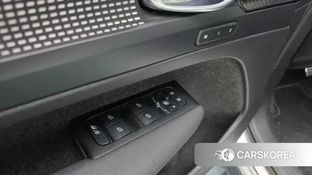 Volvo XC40 Richards 2022 Белый из Кореи, фото 5