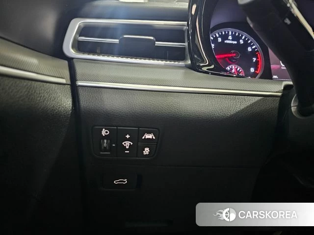 Kia K5 3rd generation 2023 Белый из Кореи, фото 5