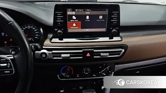 Kia Seltos 2021 Белый из Кореи, фото 5