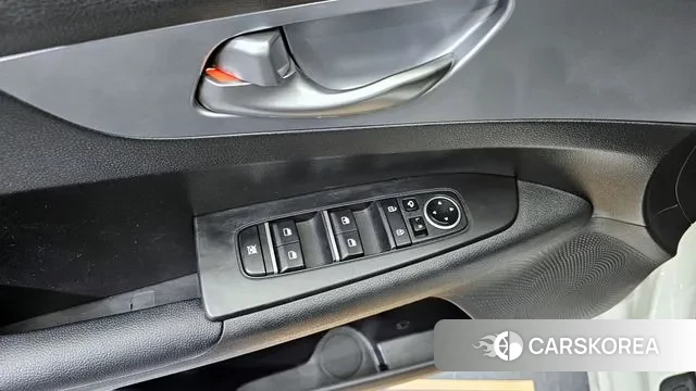 Kia The New K3 2nd generation 2021 Белый из Кореи, фото 5