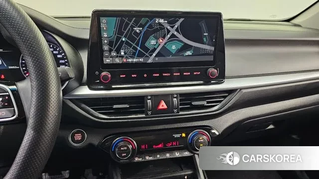 Kia The New K3 2nd generation 2021 Белый из Кореи, фото 5