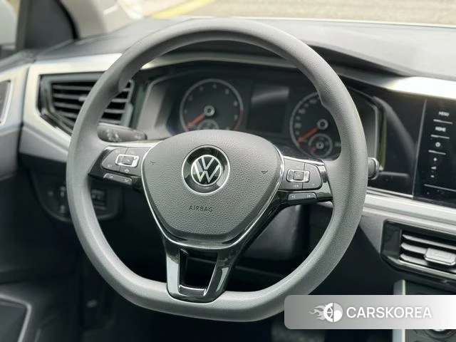 Volkswagen Polo 2021 Белый из Китая, фото 5
