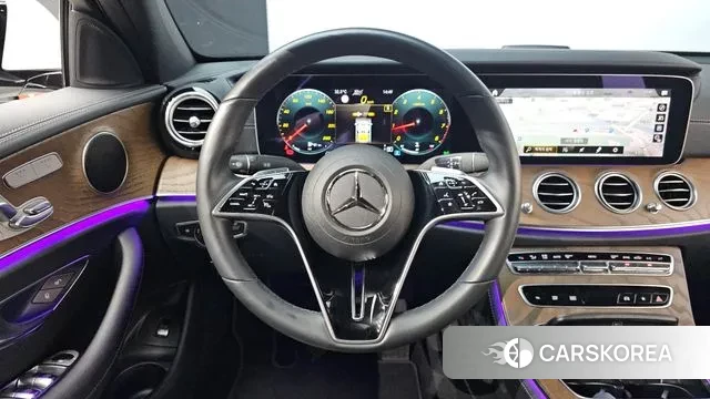 Mercedes-Benz E-Class W213 2022 Белый из Кореи, фото 5