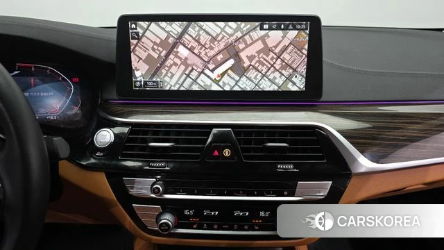 BMW 5 Series (G30) 2023 Серый из Кореи, фото 5