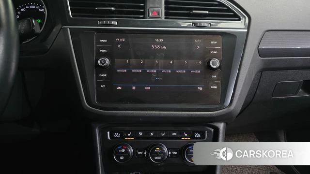Volkswagen Tiguan second Generation 2018 Белый из Кореи, фото 5