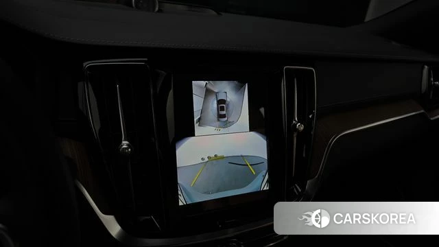 Volvo S60 3rd generation 2024 Серебристо-серый из Кореи, фото 5