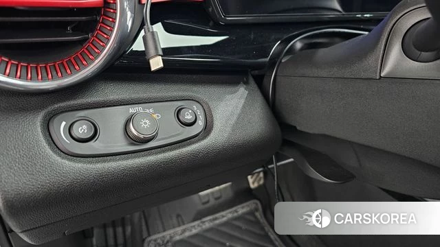 Chevrolet (GM Daewoo) Trax Crossover 2023 Белый из Кореи, фото 5