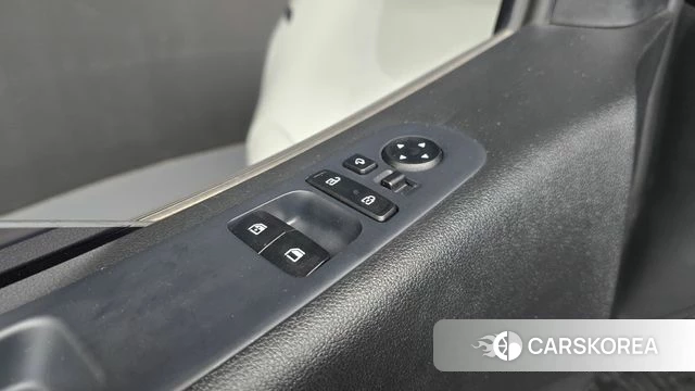Hyundai Staria 2022 Белый из Кореи, фото 5