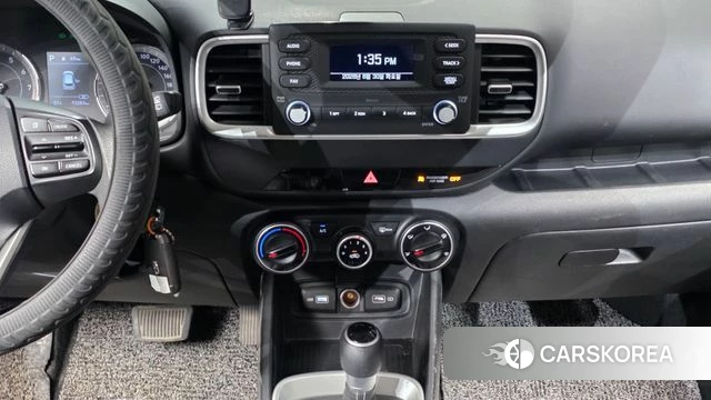 Hyundai Venue 2022 Белый из Кореи, фото 5