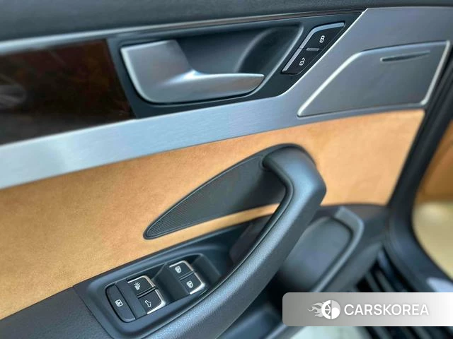 Audi A8 2018 Черный из Китая, фото 5