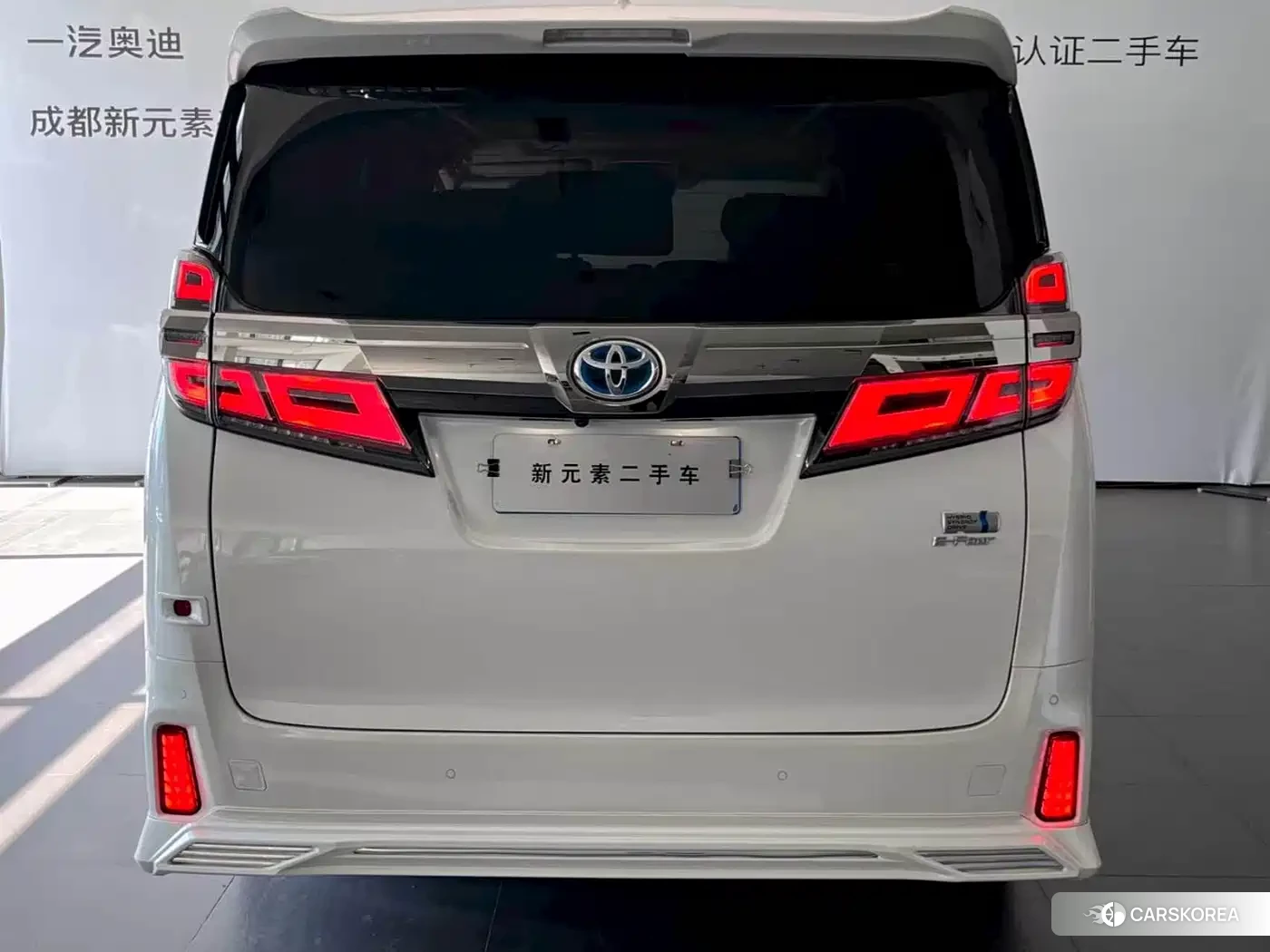 Toyota Vellfire 2021 Белый из Китая, фото 6