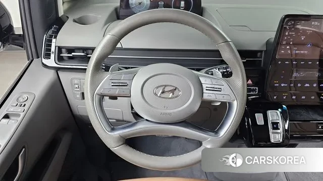 Hyundai Staria 2021 Белый из Кореи, фото 5