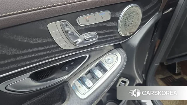 Mercedes-Benz GLC-Class X253 2018 Черный из Кореи, фото 5