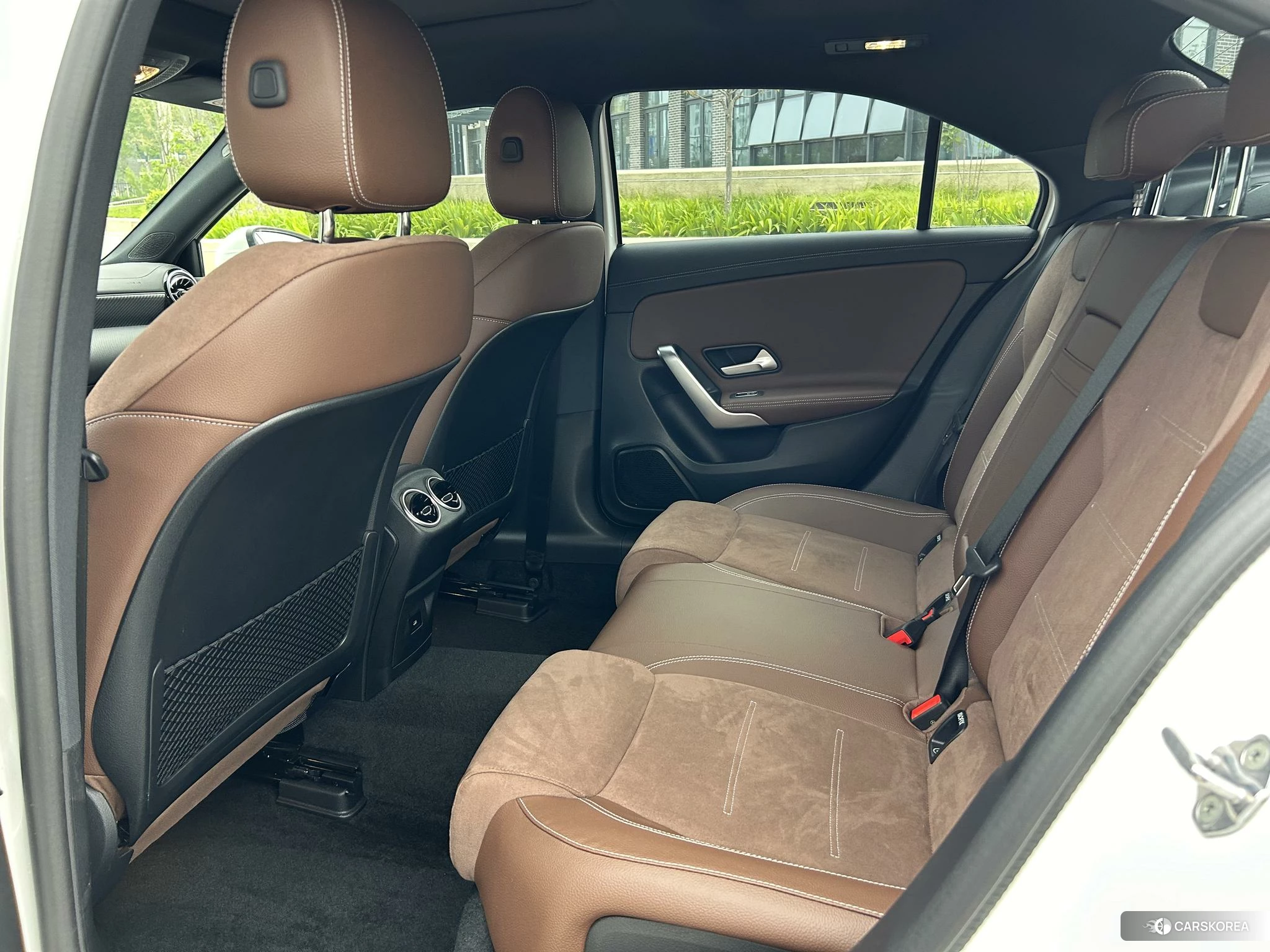 Mercedes-Benz Class A 2023 Белый из Китая, фото 5