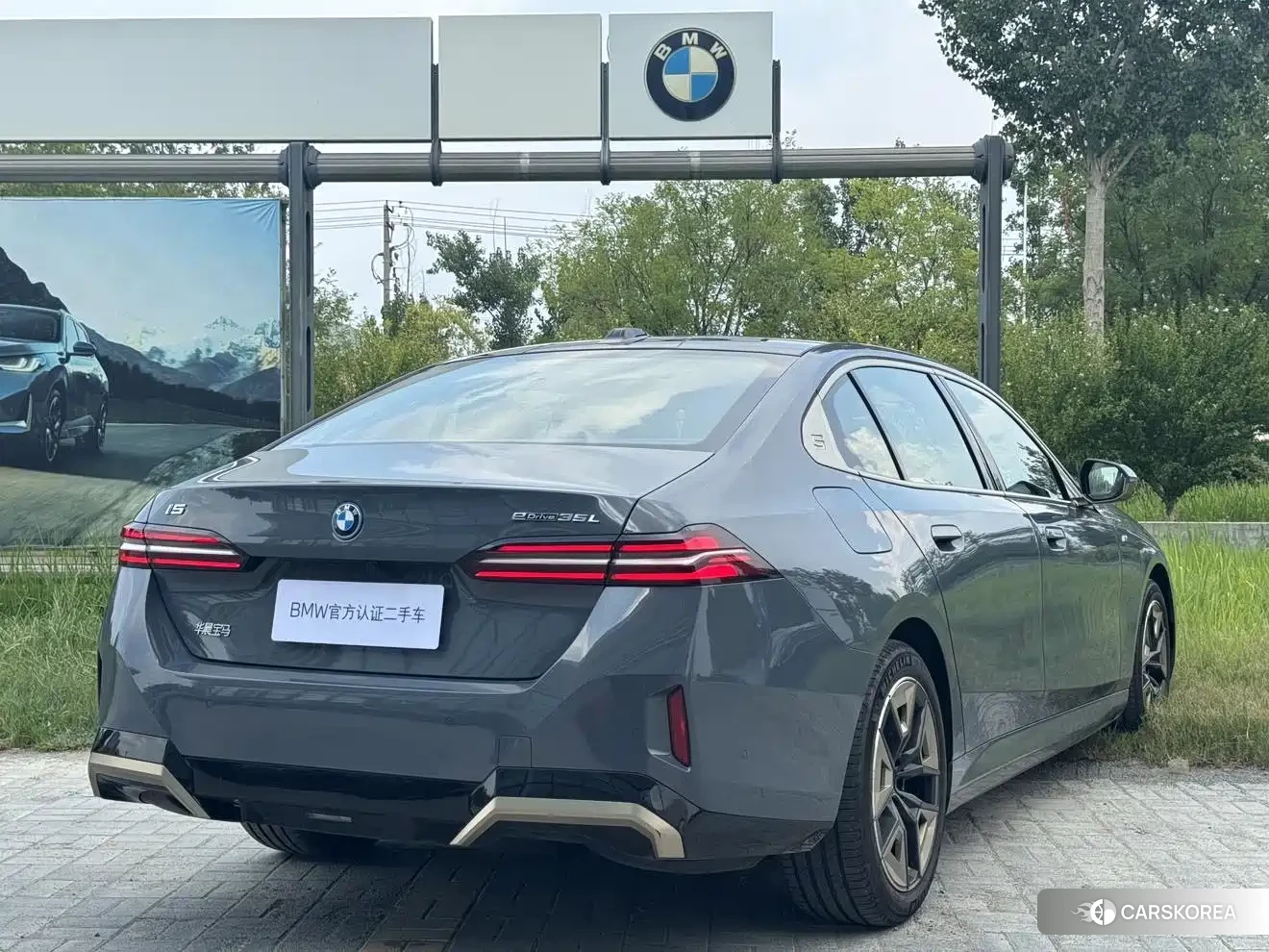 BMW i5 2024 Silver/gray из Китая, фото 5