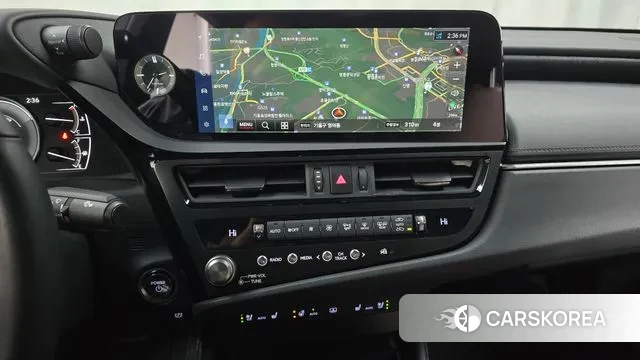 Lexus ES300h 7th generation 2025 Белый из Кореи, фото 5