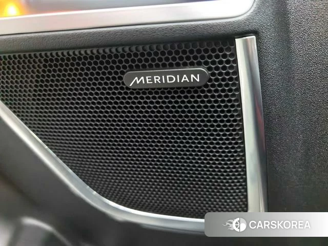 Jaguar E-PACE 2023 Серебристо-серый из Китая, фото 5
