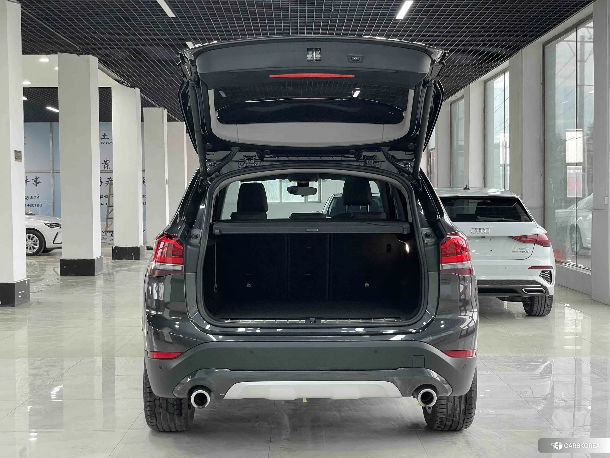 BMW X1 2021 Черный из Китая, фото 5