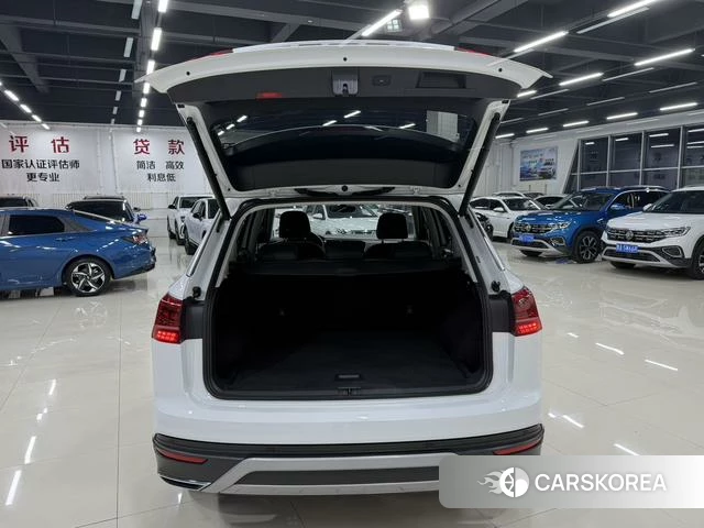 Volkswagen Tanyue 2022 Белый из Китая, фото 5
