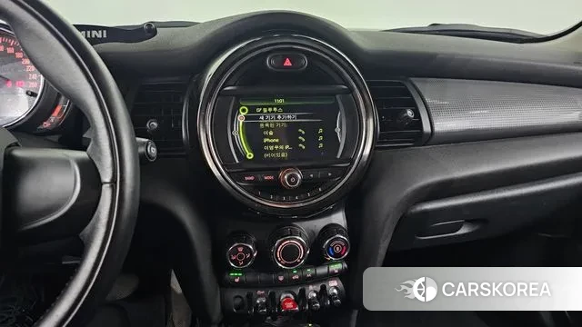 Mini Cooper 2018 Жемчужный цвет из Кореи, фото 5