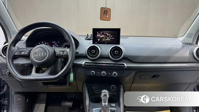 Audi Q2L 2023 Темно-серый из Китая, фото 5