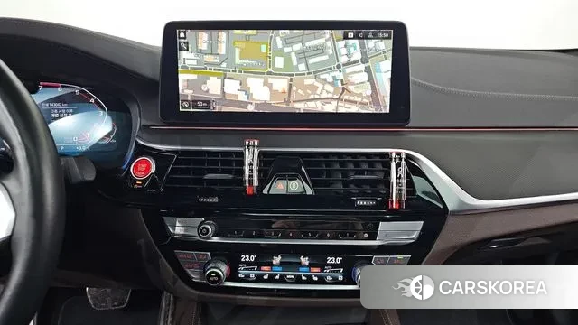 BMW 5 Series (G30) 2021 Черный из Кореи, фото 5